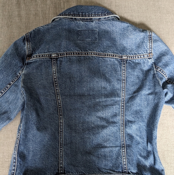Banana Republic Denim Jacket - Picture 3 of 6